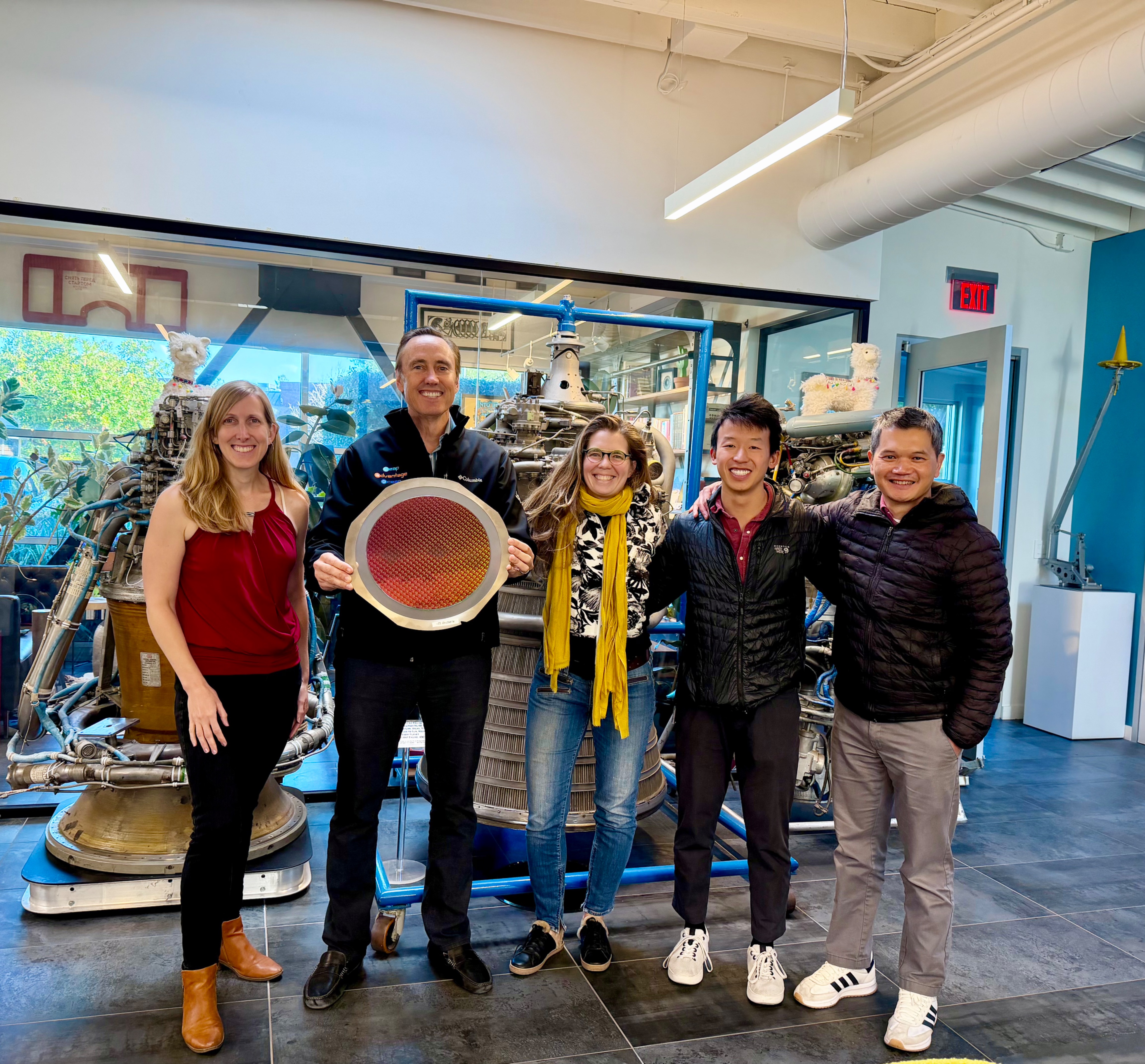 Pumpkinseed Bio wafer of nano photonics sensors and founding team